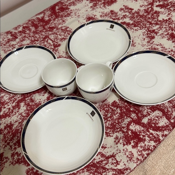 Givenchy White and Navy Mug Set - Picture 6 of 8